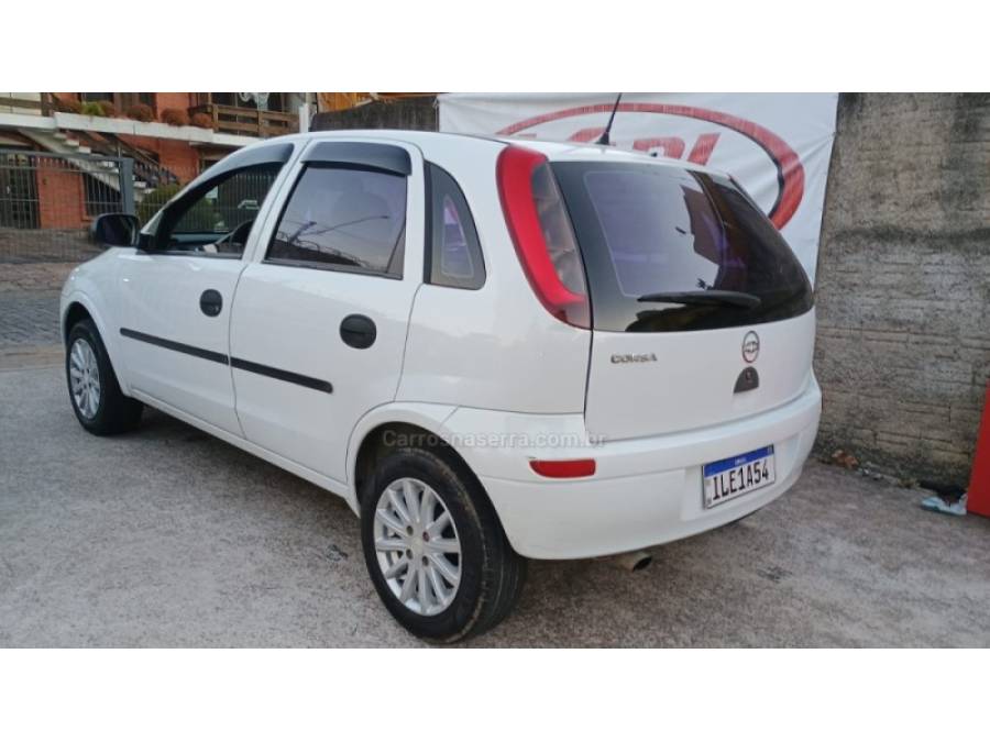 CHEVROLET - CORSA - 2003/2003 - Branca - R$ 16.800,00