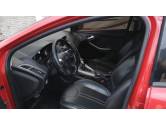 FORD - FOCUS - 2014/2015 - Vermelha - R$ 54.900,00