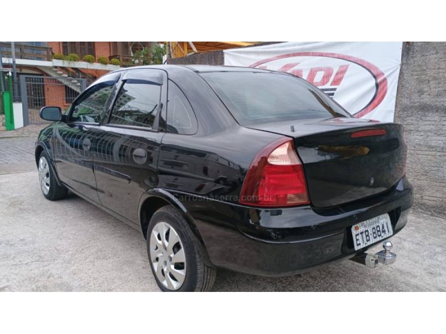 CHEVROLET - CORSA - 2010/2011 - Preta - R$ 28.000,00