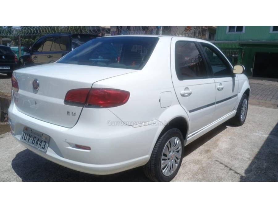 FIAT - SIENA - 2013/2014 - Branca - R$ 35.000,00