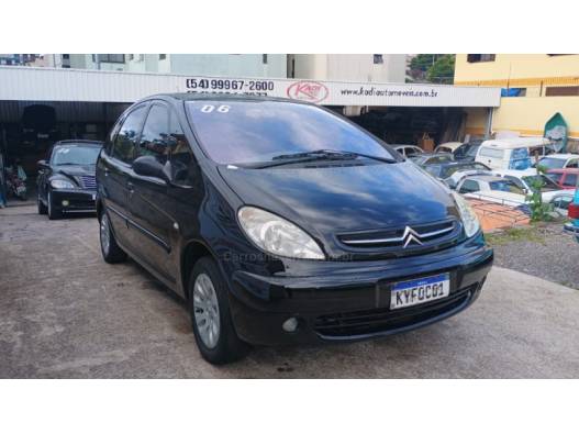 CITROËN - XSARA PICASSO - 2006/2006 - Preta - R$ 15.900,00