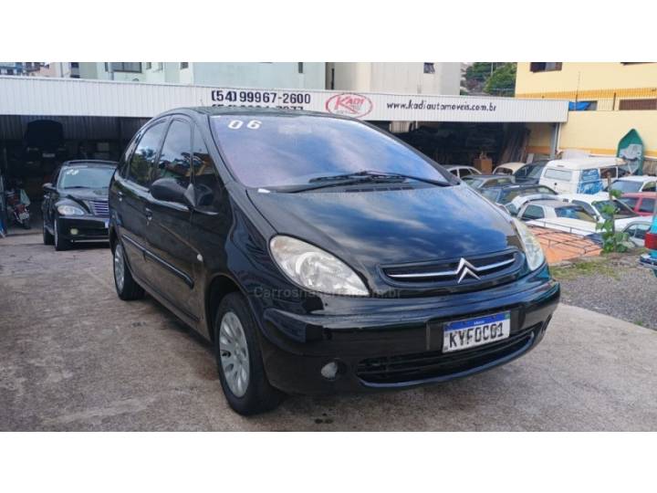 CITROËN - XSARA PICASSO - 2006/2006 - Preta - R$ 17.900,00
