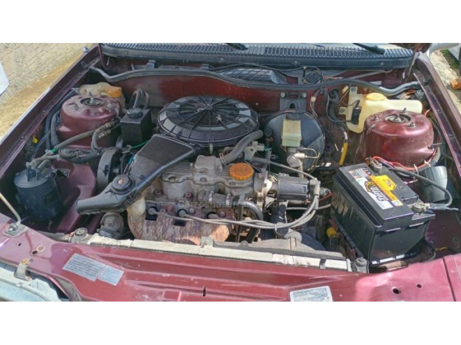 CHEVROLET - MONZA - 1993/1994 - Vermelha - R$ 15.900,00