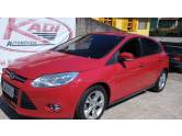 FORD - FOCUS - 2014/2015 - Vermelha - R$ 52.900,00