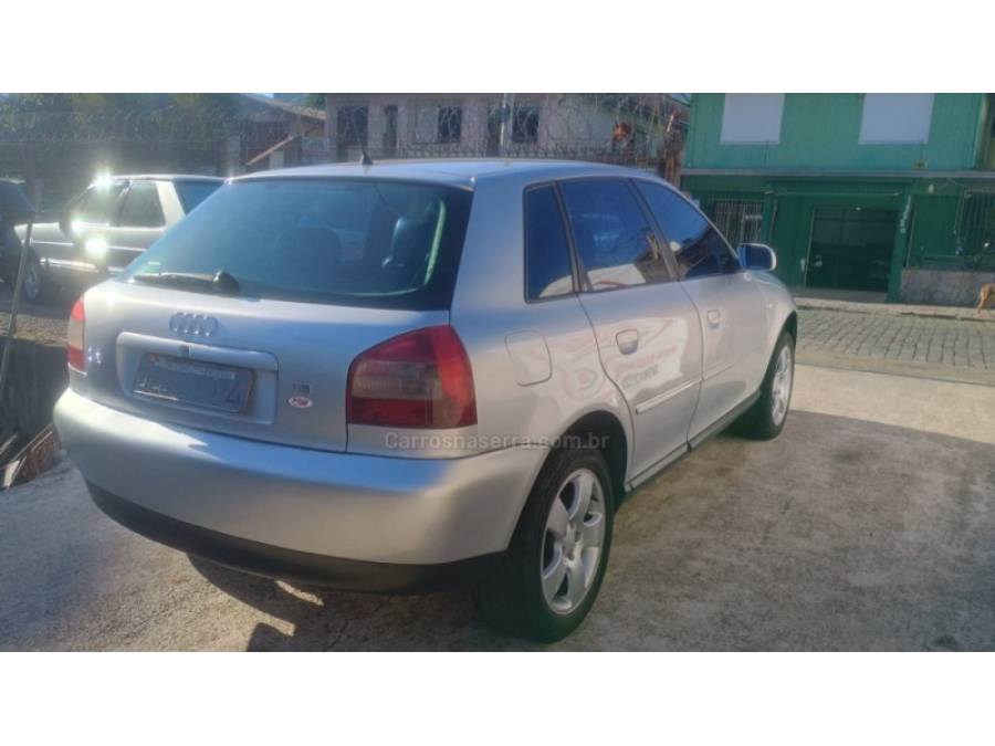 AUDI - A3 - 2001/2001 - Prata - R$ 23.900,00