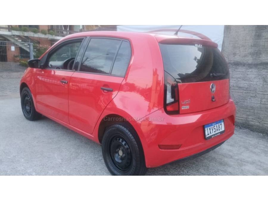 VOLKSWAGEN - UP - 2017/2018 - Dourada - R$ 46.900,00