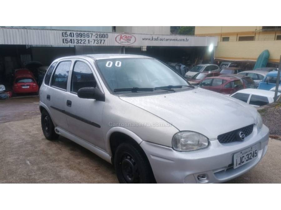 CHEVROLET - CORSA - 1999/2000 - Prata - R$ 14.500,00