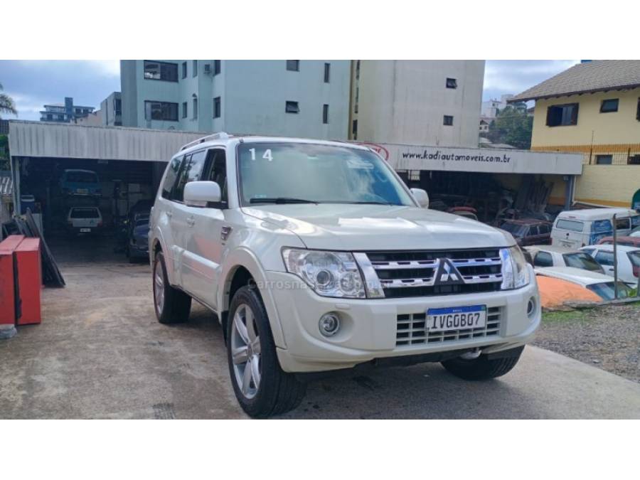 MITSUBISHI - PAJERO FULL - 2013/2014 - Branca - R$ 145.000,00