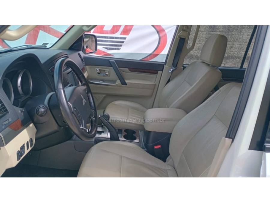 MITSUBISHI - PAJERO FULL - 2013/2014 - Branca - R$ 145.000,00