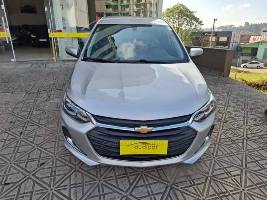 CHEVROLET - ONIX - 2020/2021 - Prata - Sob Consulta