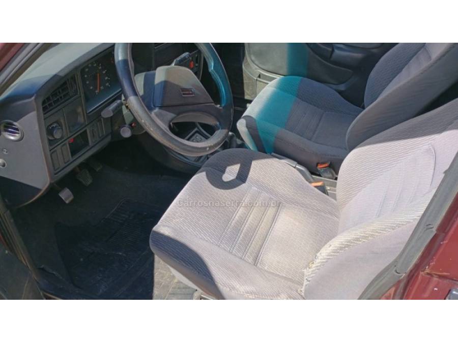 CHEVROLET - MONZA - 1993/1994 - Vermelha - R$ 15.900,00