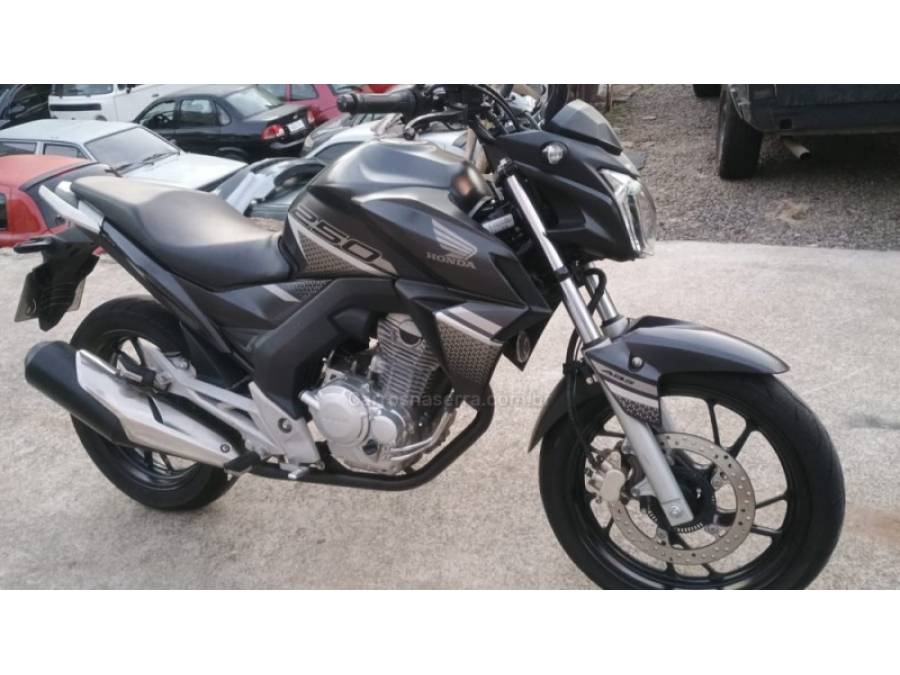 HONDA - CB 250F TWISTER - 2022/2022 - Cinza - R$ 21.900,00