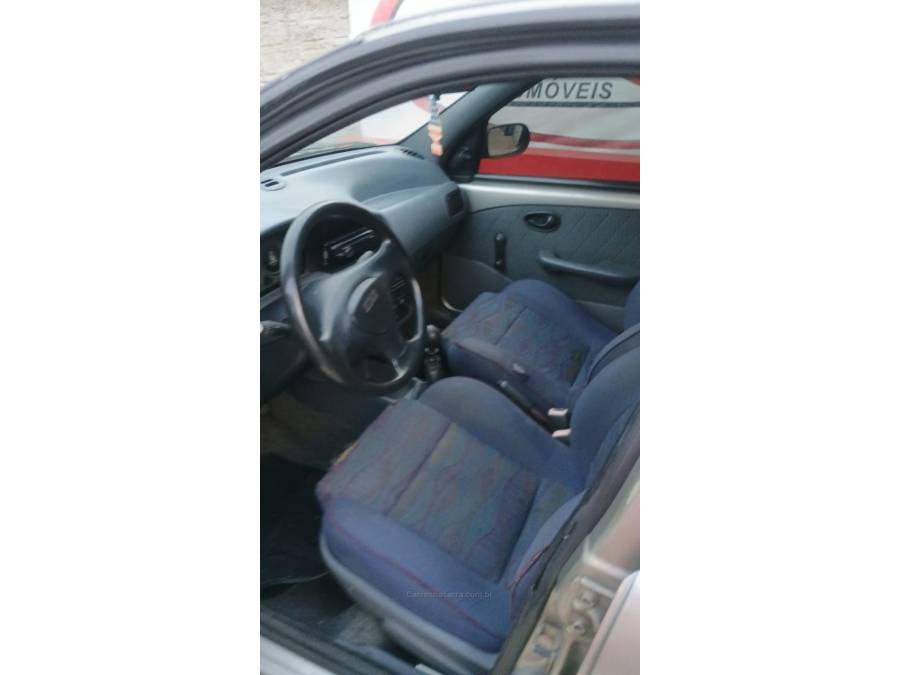 FIAT - PALIO - 2001/2001 - Prata - R$ 14.500,00