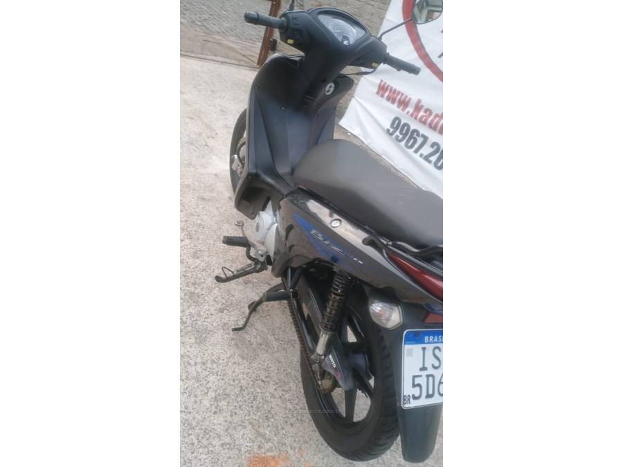 HONDA - BIZ 125 - 2011/2012 - Cinza - R$ 11.000,00