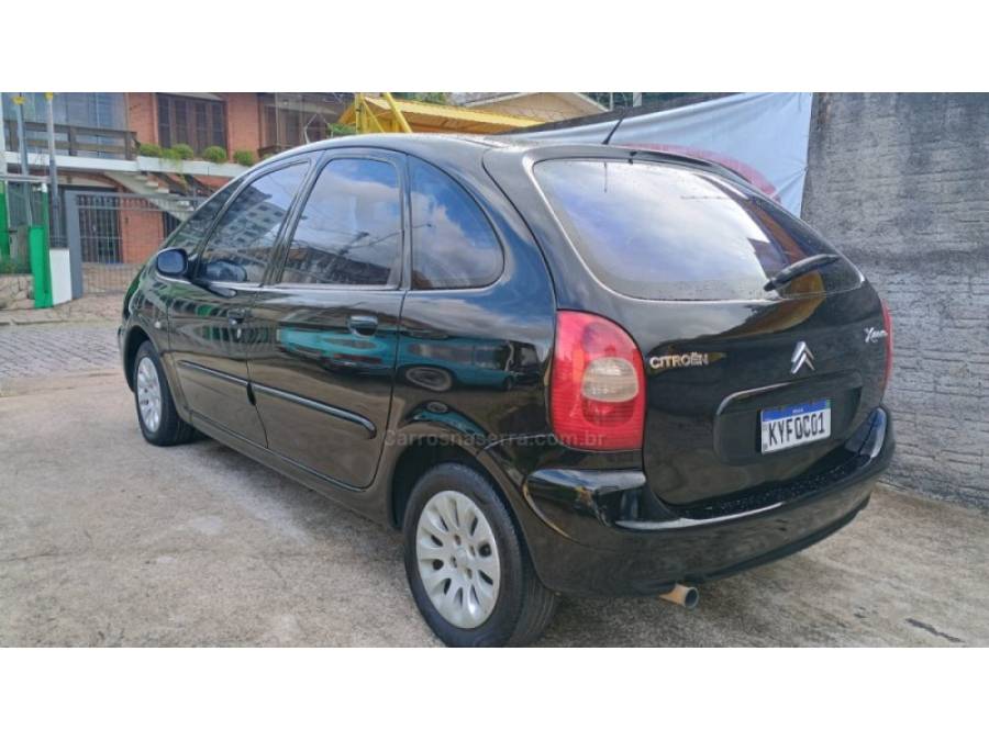 CITROËN - XSARA PICASSO - 2006/2006 - Preta - R$ 17.900,00