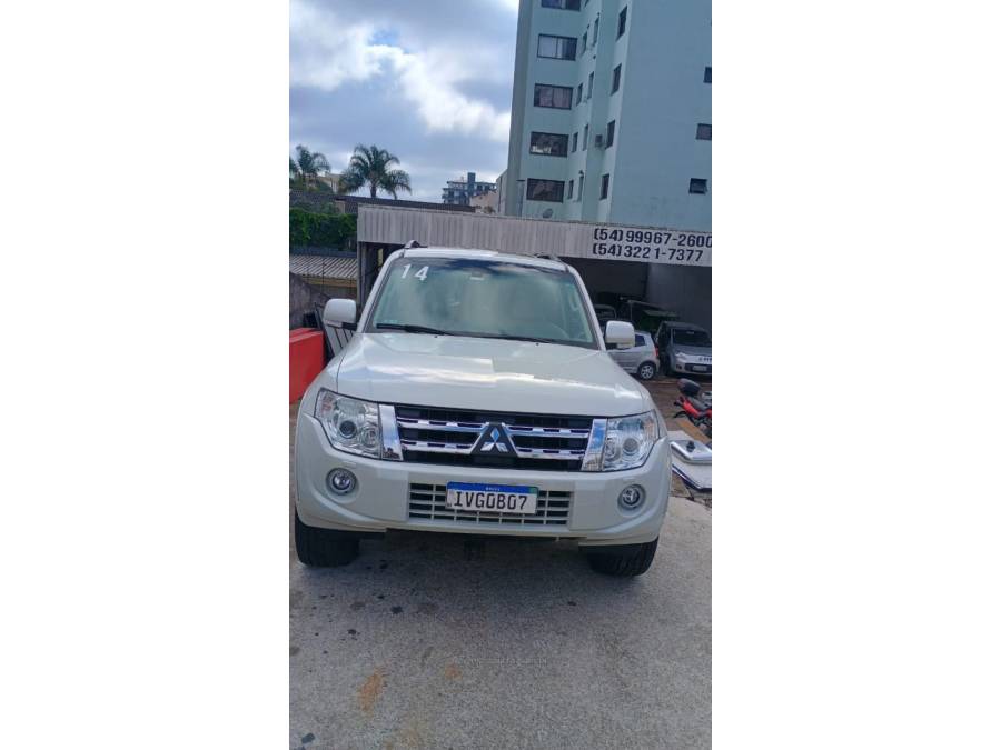 MITSUBISHI - PAJERO FULL - 2013/2014 - Branca - R$ 145.000,00