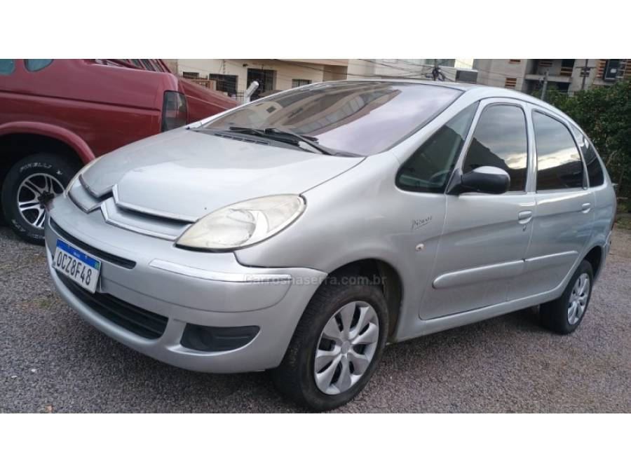 CITROËN - XSARA PICASSO - 2011/2011 - Prata - R$ 23.000,00