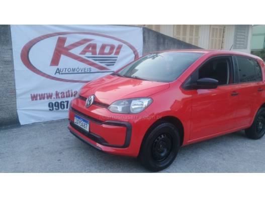 VOLKSWAGEN - UP - 2017/2018 - Dourada - R$ 46.900,00